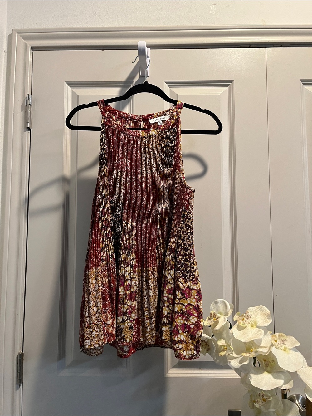 Rose & Olive Burgundy Floral Pleated Tank Top